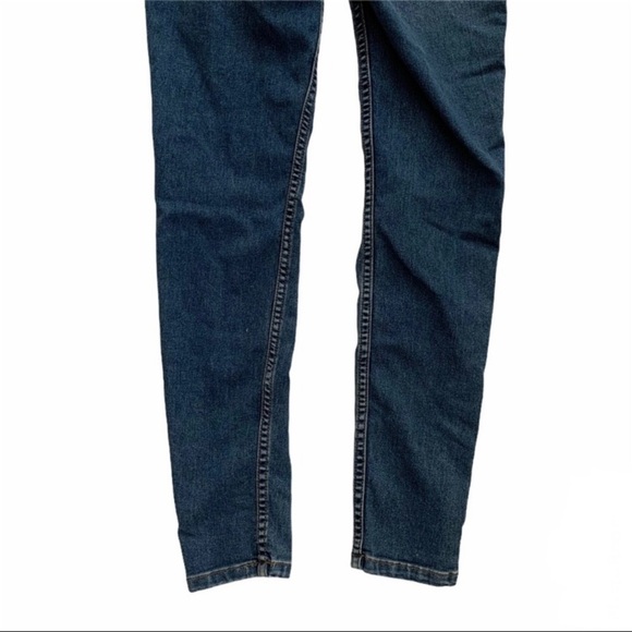 FREE PEOPLE Ultra Distressed Knee Skinny Denim Jeans - Picture 6 of 10